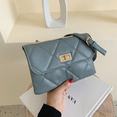 

Korean version of small bags 2019 new Linger chain embroidered small square bag fashion slung a single shoulder bag