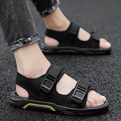 

Summer breathable fashion sandals Men wear teenagersblack personality sandals outside their skid-proof beach shoes