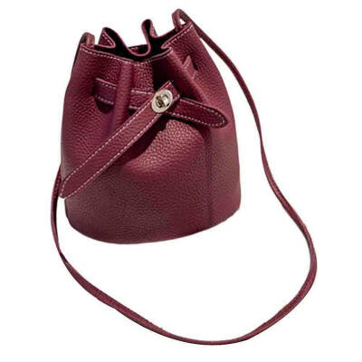 

Lichee Pattern Bucket Solid Color Drawstring Lock Shoulder Bag Crossbody Pouch