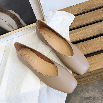 

Spring 2019 new Korean version of retro grandma shoes shallow Joker flat shoes womens shoes square flat with bean shoes