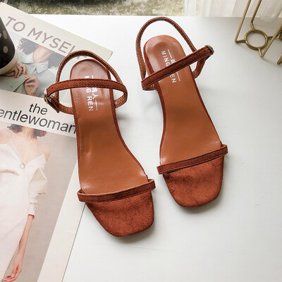 

Sandals Pingdi Xia 2019 new Korean version of the small fresh thick heel square head 100 fairy buckle Roman shoes