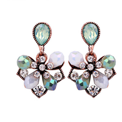 

Gorgeous Elegant Flower Stud Earrings Fashion Women Rhinestone Earrings Party Gift for Girlfriend