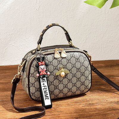 

On the new female bag tide Korean version fashion lady simple single shoulder oblique satchel handbag