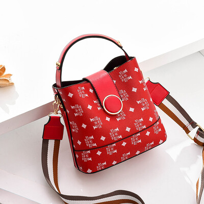 

Summer womens new recreational bucket bag temperament wide shoulder strap inclined handbag simple trend