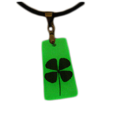 

Glow in The Dark Luminous Clover Pendant Necklace Charms for Women Men Kids