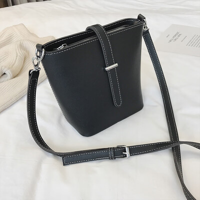 

New bag handbags new 2019 fashion Korean version of the wild shoulder slung large capacity simple leisure bucket bag