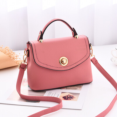 

Bag female fashion large capacity oblique satchel Korean version temperament single shoulder black small square bag handbag