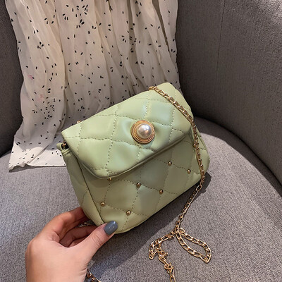 

Casual simple wild Messenger bag female 2019 new Korean version of the stylish rhombic chain bag personalized rivet shoulder bag
