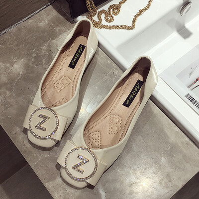

Famous womens wind shoes childrens tide shoes single shoes summer flat soles fashion water drill round buckle grandmother