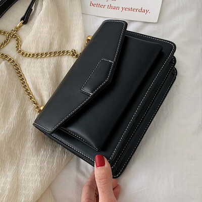 

In the summer of 2019 the new impingement small square bag fashion chain slanted bag with one shoulder bag