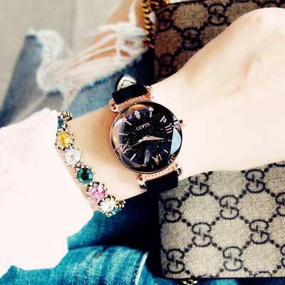 

Watch female students Korean version of minimalist trend red retro literary temperament waterproof Mori 2019 new ins wind