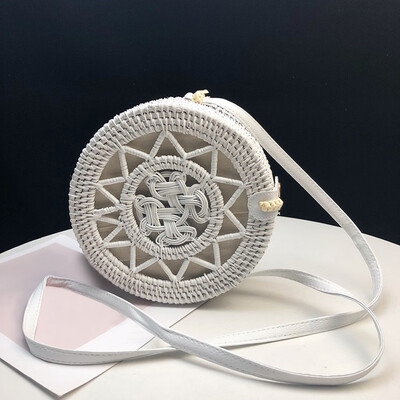 

Tailored Circle Handwoven Round Retro Rattan Straw Beach Bag Crossbody
