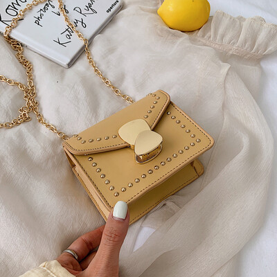 

In summer the new woman 2019 new style is popular in France the texture of the foreign hand-held womens bag is slanted&tren