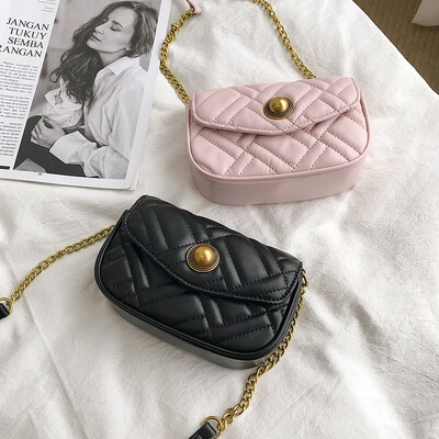 

New wave fashion Korean version of the foreign womens bag wild Messenger chain chain Ling bag mini bag