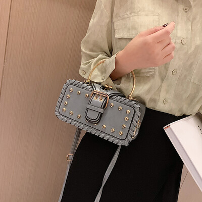 

French small bag female 2019 new wave Korean version of the wild foreign style texture Messenger bag small bag fashion small square bag