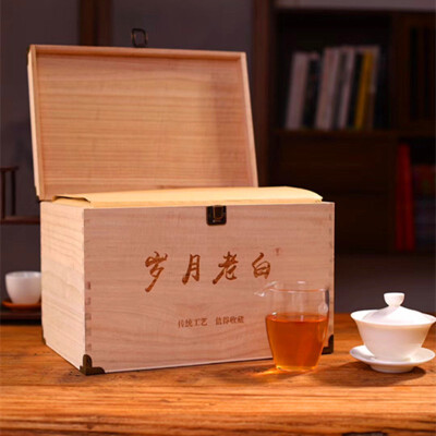 

Fuding old white tea Chennian Gongmei Shoumei white peony tea bulk suntan can gift box 500g