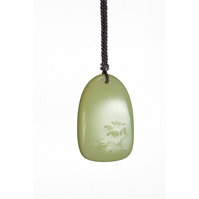 

WAN YAN TIAO HUA Xinjiang Hetian Huangyu Yuxiang Jingya Pendant 8075
