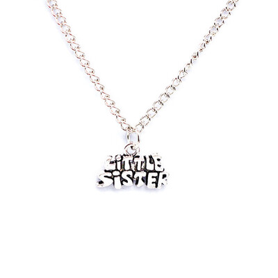 

Big Sister Little Sister Good Sisters English Alphabet Pendant Necklace Creative Alloy Jewelry Festival Gift