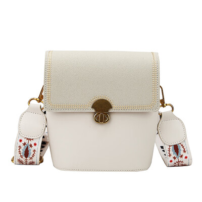 

Fashion horizontal&vertical lock womens bag 2019 summer new style rivet small square bag tide wild chain shoulder bag