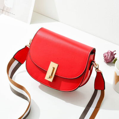 

Summer womens new Korean version of shoulder bag Messenger bag fashion saddle bag ladies Joker tide
