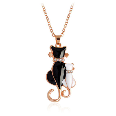 

Distinctive Women Plated Black Cat Chain Pendants Necklace Long Charm Jewelry