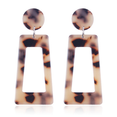 

Alloy Dangle Earrings with Resin Trapezoid Silver Plated PeachPuff 67x27mm