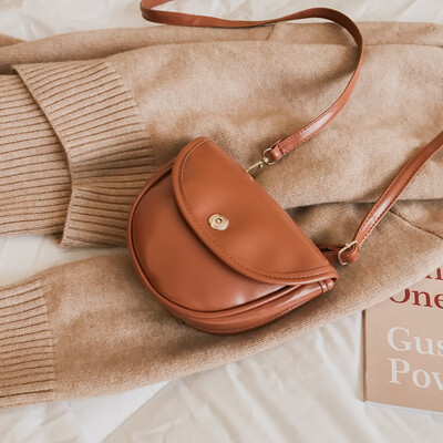 

Chic retro small bag female 2018 new Korean version of the shoulder bag tide wild small round bag ins super fire Messenger bag
