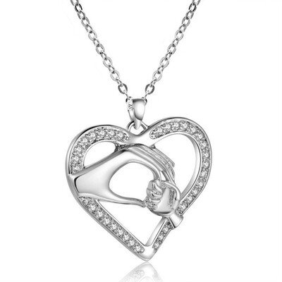 

Women Mom Kid Fashion Hand-in-hand Heart-shaped Pendant Choker Short Necklace