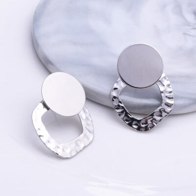 

EK605 Vintage Hollow Round Flower Oval Knot Twist Earrings Geometric Metal Earrings for Women Statement Earrings Modern Art