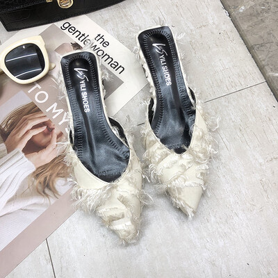 

Chic slippers women spring 2019 new Joker Korean version of the outer wear Baotou thick heel half slippers fashion pointed slipper