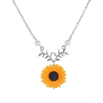 

Female decorative pearl sun necklace temperament sunflower pendant necklace