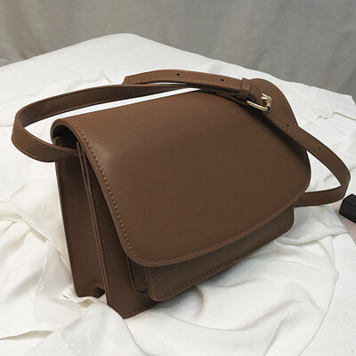 

Women 2019 new autumn&winter Hong Kong style retro simple Korean version of one shoulder slung Joker solid color small square
