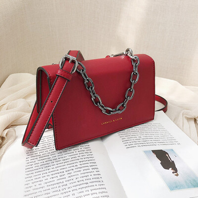 

Qiao Bani 2019 new Korean fashion Dongdaemun solid color C chain K small square bag wild shoulder diagonal female bag