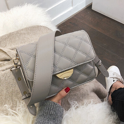 

Small fragrance bag female 2019 new Korean fashion Lingge casual wild wide shoulder strap shoulder slung small square bag