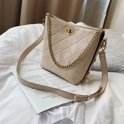

Hong Kong style feeling large capacity rhombog bucket bag woman 2019 new Korean version 100 lap network celebrity single shoulder