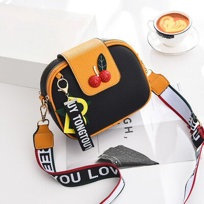 

On the new womens bag tide Korean version of Joker shoulder bag messenger bag girl fashion casual simplicity