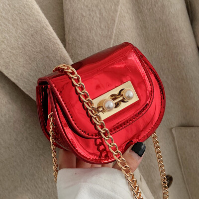 

North bag female 2019 new fashion net red messenger bag female net red slung Pearl Lock Korean version Joker