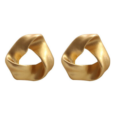 

New Retro Irregular Twisted Stud Earrings Bijoux Party Hiphop Rock Club Vintage Punk Triangle Simple Earrings
