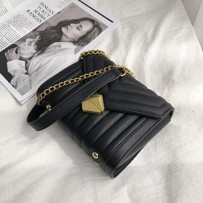 

New bag female 2019 new Korean version of the wild shoulder slung fashion chain simple casual solid color small square bag