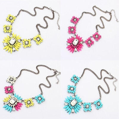 

NEW Fashion Flower Crystal Chunky Statement Bib Pendant Chain Choker Necklace