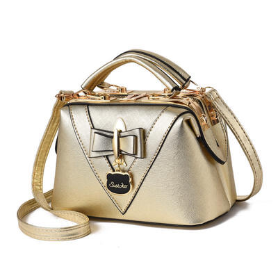 

Small bag 2019 summer new wave female bag Korean version of the fresh fashion single shoulder Messenger steel clip small bag