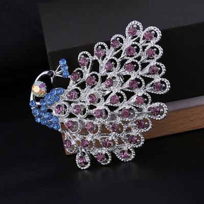 

New Fashion Personality Female Peacock Brooch Beautiful Animal Bird Crystal Brooches Pins Best Jewelry