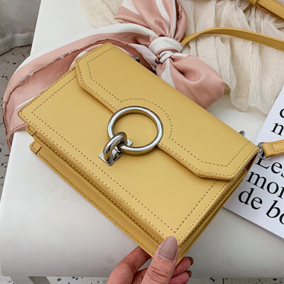 

On the new womens bag new 2019 simple leisure shoulder Messenger bag women Joker ins scarves small square bag