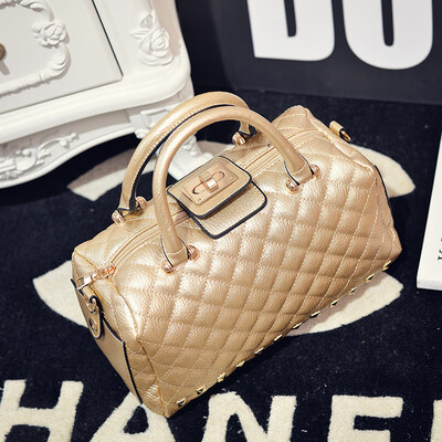 

Plaid Women Bags Bolsas CrossBody Feminina Fashion Rivet Womens Leather Handbags Shoulder Bags Ladies Messenger Bag