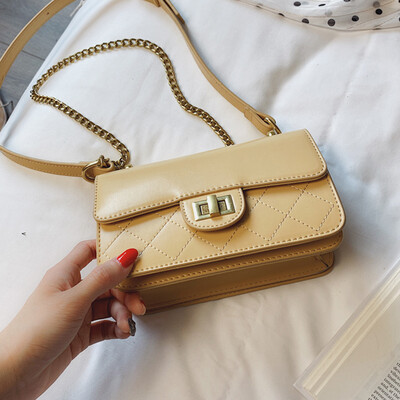 

Hong Kong style retro woman 2019 new version of rhomboid chain small square bag foreign air texture slanted single shoulder small