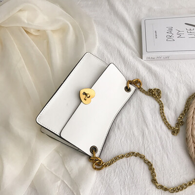 

Chic wild chain fashion temperament shoulder bag small female 2019 new Mori heart-shaped lock buckle Messenger bag