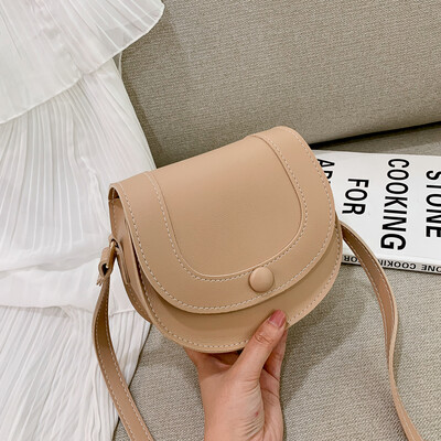 

Retro small bag female 2019 new Korean version of the simple wild temperament shoulder bag fashion casual Messenger saddle bag