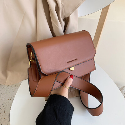 

On the new texture foreign gas bag women 2019 new tide Korean chain messenger bag simple temperament single shoulder small square