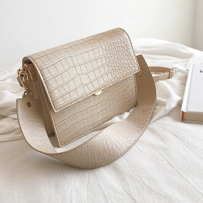 

New small bag female bag 2019 popular bag new Korean version of the slung small bag female wild crocodile pattern shoulder bag