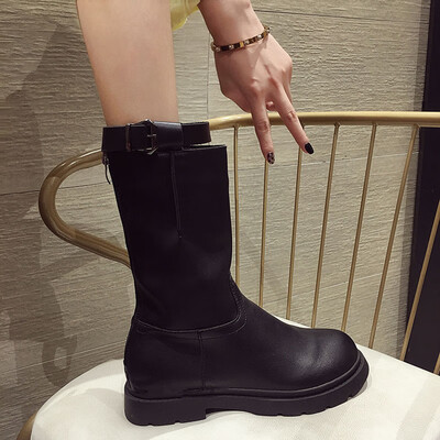 

Retro Martin Boots Female British Wind Autumn round head Boots Fashionable handsome button locomotive boots